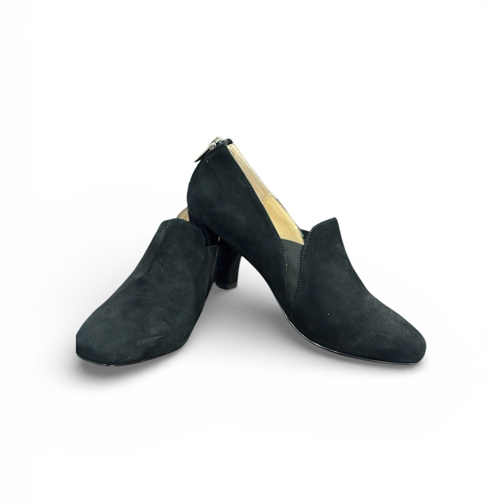Adrienne Vittadini Womens Black Suede AV Lave Classic Shootie Pump Size 8M